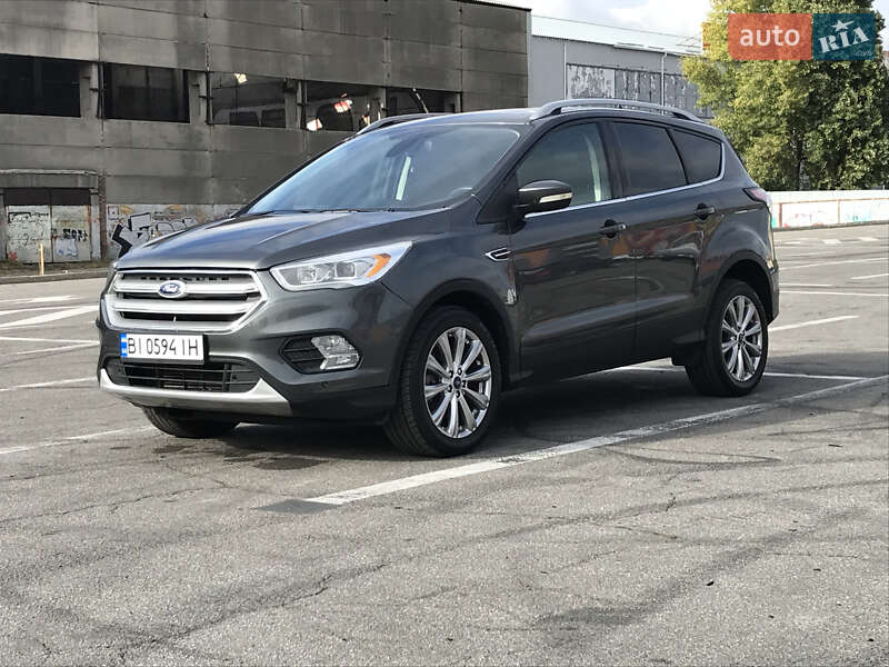 Внедорожник / Кроссовер Ford Escape 2018 в Полтаве