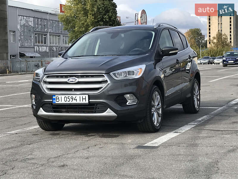 Внедорожник / Кроссовер Ford Escape 2018 в Полтаве