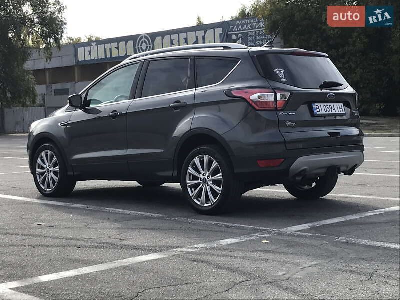Внедорожник / Кроссовер Ford Escape 2018 в Полтаве