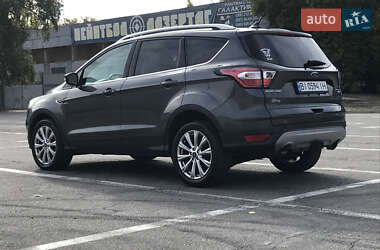 Внедорожник / Кроссовер Ford Escape 2018 в 