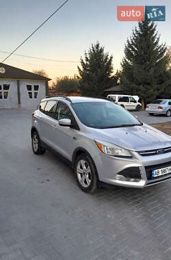 Внедорожник / Кроссовер Ford Escape 2015 в 