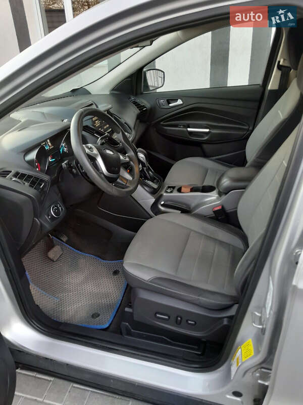 Внедорожник / Кроссовер Ford Escape 2015 в Жмеринке