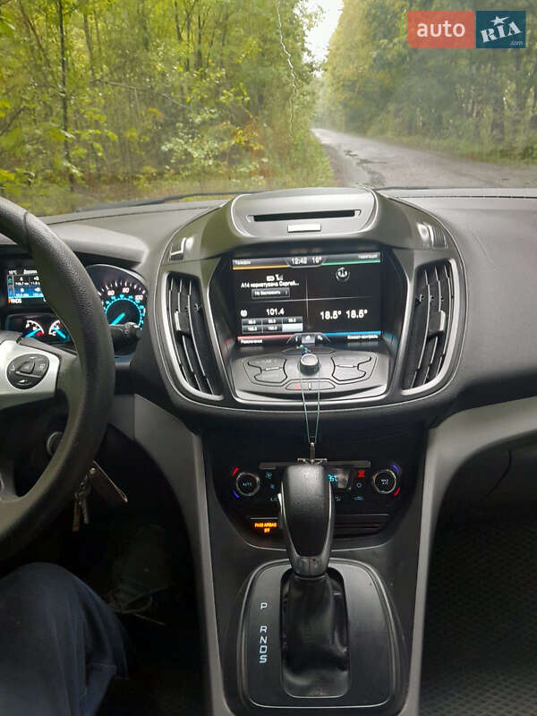 Внедорожник / Кроссовер Ford Escape 2015 в Жмеринке