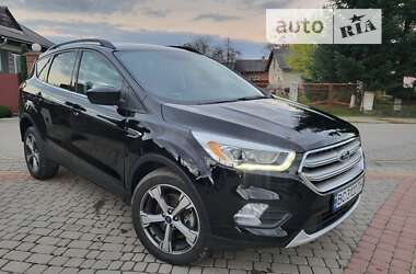 Внедорожник / Кроссовер Ford Escape 2016 в Стрые