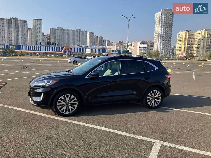 Внедорожник / Кроссовер Ford Escape 2021 в Киеве