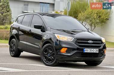 Внедорожник / Кроссовер Ford Escape 2017 в Киеве