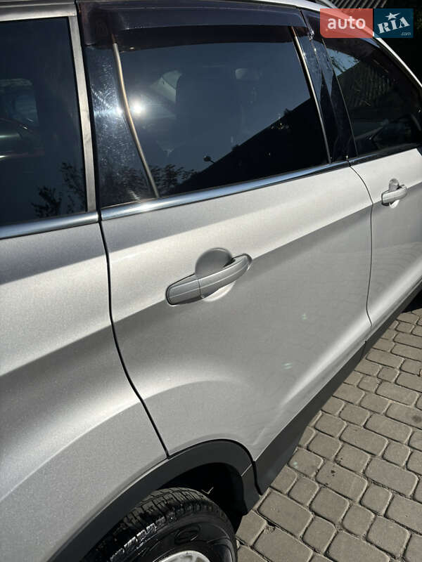 Внедорожник / Кроссовер Ford Escape 2016 в Ивано-Франковске