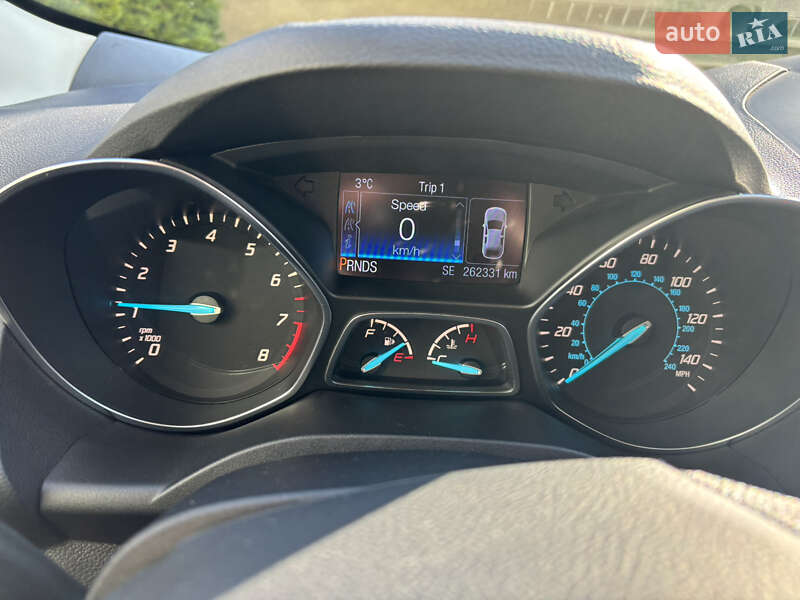 Внедорожник / Кроссовер Ford Escape 2016 в Ивано-Франковске