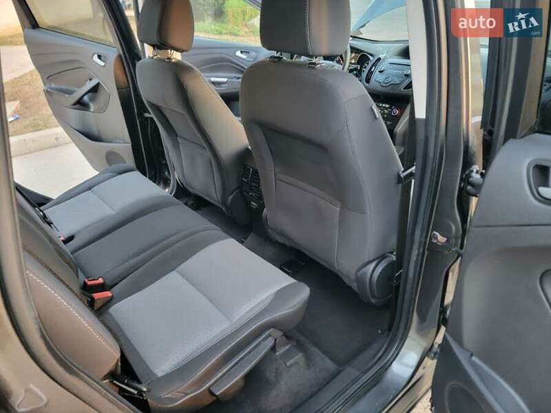 Внедорожник / Кроссовер Ford Escape 2017 в Львове