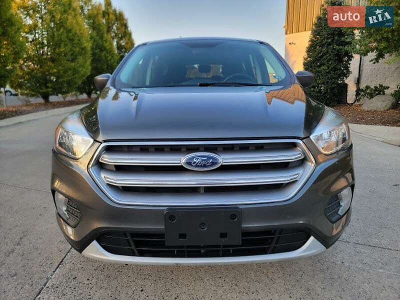 Внедорожник / Кроссовер Ford Escape 2017 в Львове