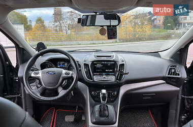 Внедорожник / Кроссовер Ford Escape 2014 в 