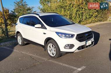 Позашляховик / Кросовер Ford Escape 2016 в Кривому Розі