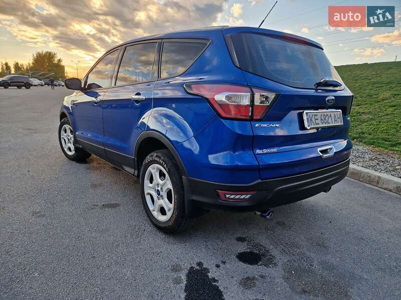 Внедорожник / Кроссовер Ford Escape 2018 в Днепре