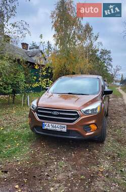 Внедорожник / Кроссовер Ford Escape 2016 в Киеве