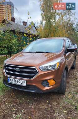 Внедорожник / Кроссовер Ford Escape 2016 в Киеве