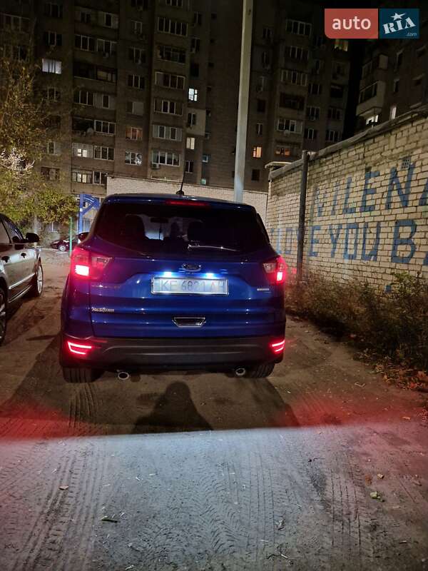 Внедорожник / Кроссовер Ford Escape 2018 в Днепре