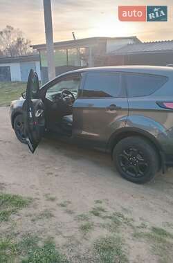 Позашляховик / Кросовер Ford Escape 2016 в Львові