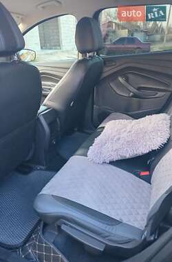Позашляховик / Кросовер Ford Escape 2016 в Львові