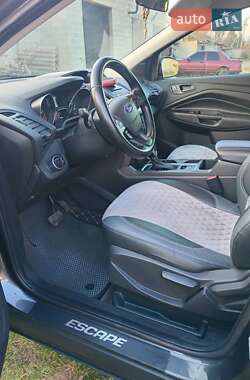 Позашляховик / Кросовер Ford Escape 2016 в Львові