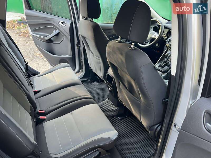 Позашляховик / Кросовер Ford Escape 2016 в Одесі