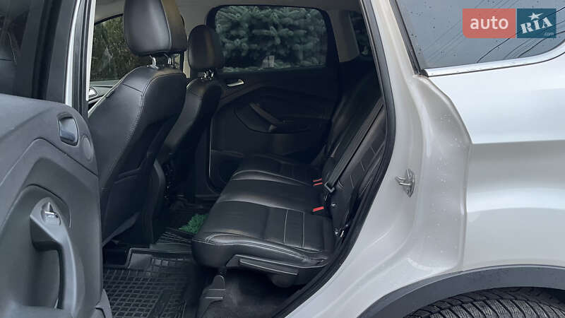 Внедорожник / Кроссовер Ford Escape 2015 в Львове