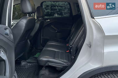 Внедорожник / Кроссовер Ford Escape 2015 в 