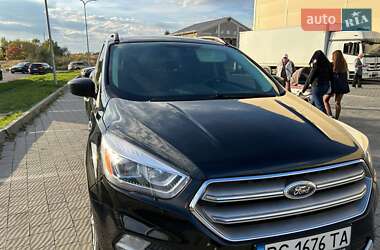 Позашляховик / Кросовер Ford Escape 2018 в Львові