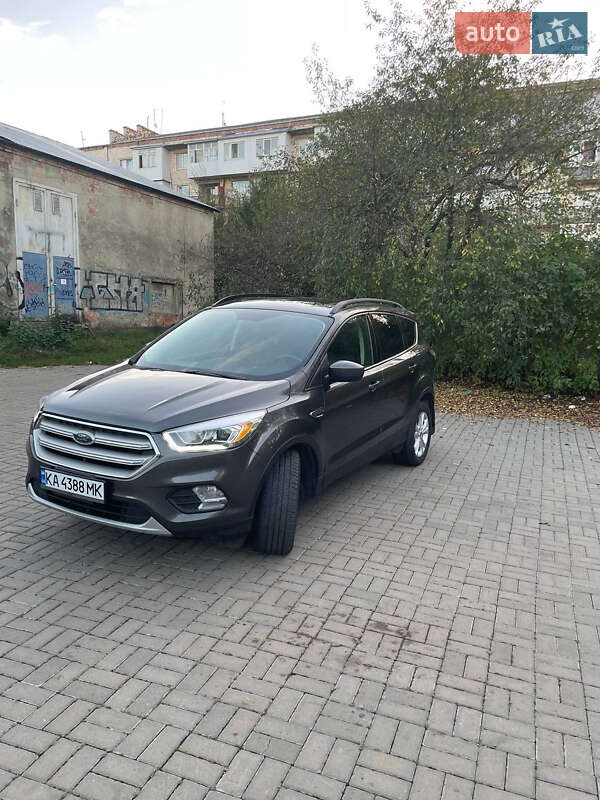 Позашляховик / Кросовер Ford Escape 2018 в Києві