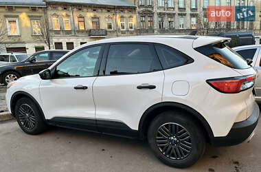 Внедорожник / Кроссовер Ford Escape 2021 в 