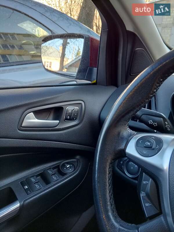 Внедорожник / Кроссовер Ford Escape 2013 в Стрые