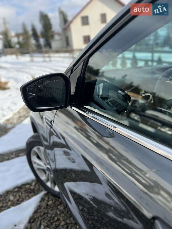 Внедорожник / Кроссовер Ford Escape 2018 в Буковеле