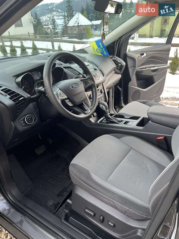 Внедорожник / Кроссовер Ford Escape 2018 в Буковеле