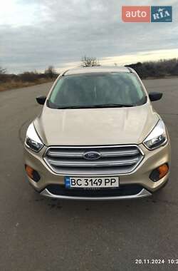 Внедорожник / Кроссовер Ford Escape 2017 в Изяславе