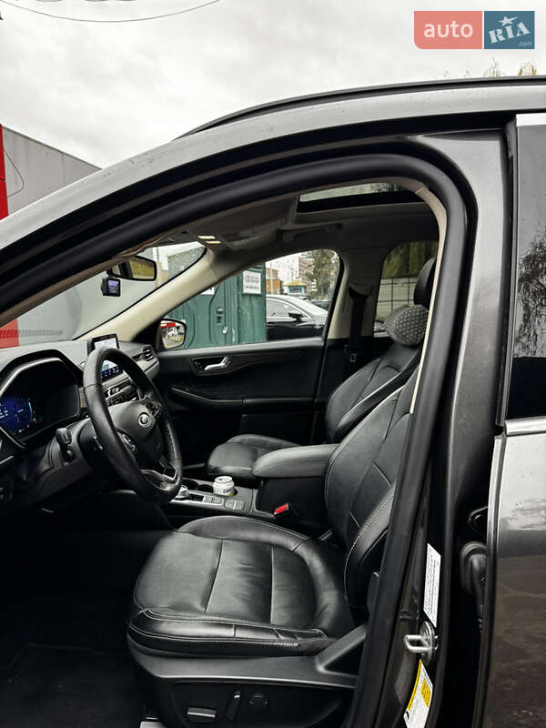 Позашляховик / Кросовер Ford Escape 2020 в Львові