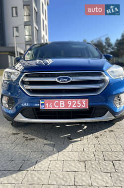 Внедорожник / Кроссовер Ford Escape 2017 в Львове