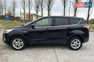 Внедорожник / Кроссовер Ford Escape 2016 в 