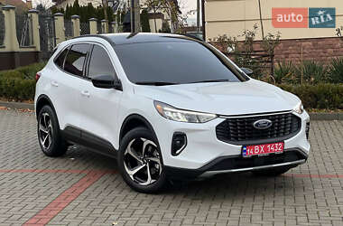 Внедорожник / Кроссовер Ford Escape 2023 в 