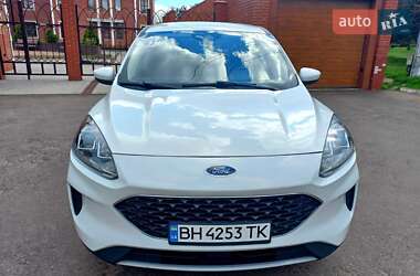 Внедорожник / Кроссовер Ford Escape 2019 в 