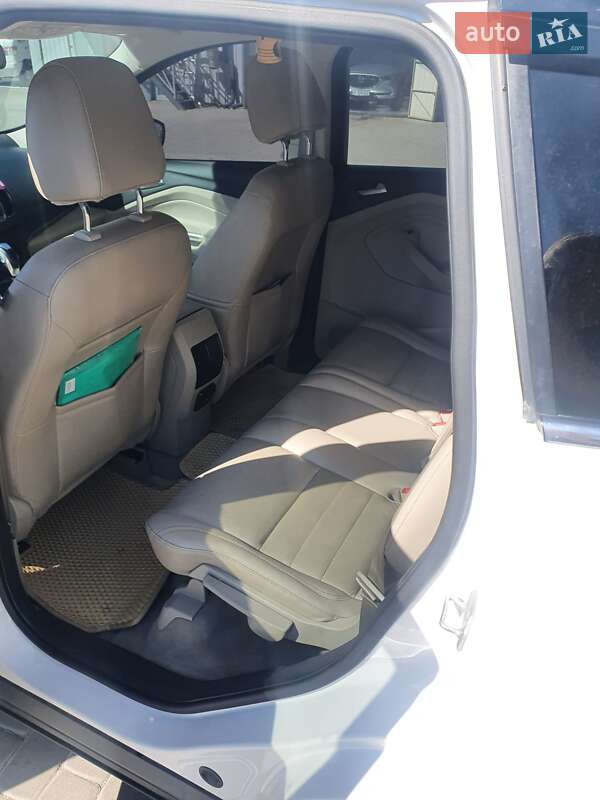 Внедорожник / Кроссовер Ford Escape 2013 в Староконстантинове