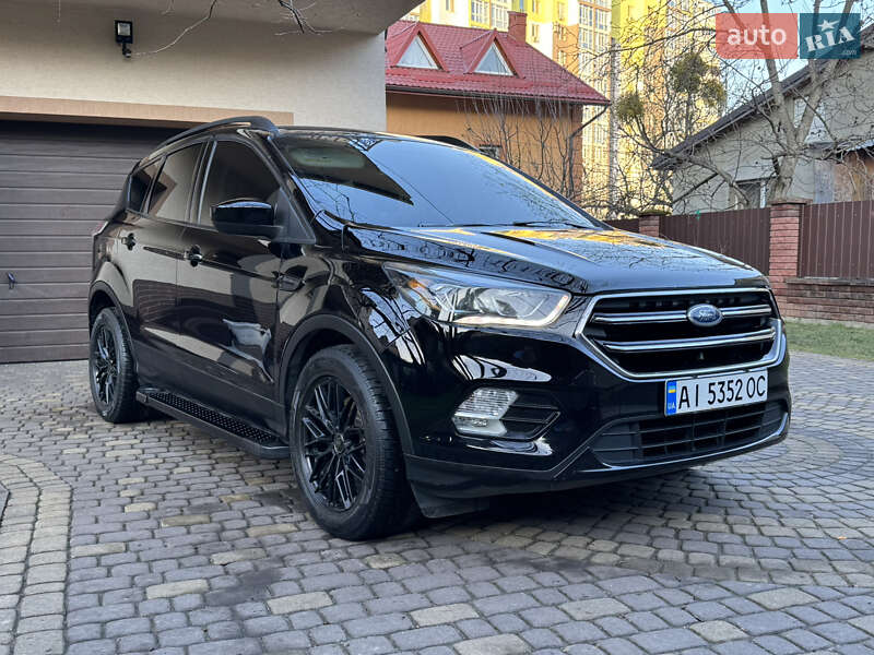 Внедорожник / Кроссовер Ford Escape 2016 в Львове