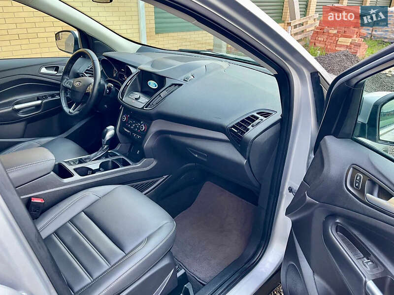 Внедорожник / Кроссовер Ford Escape 2019 в Хмельницком