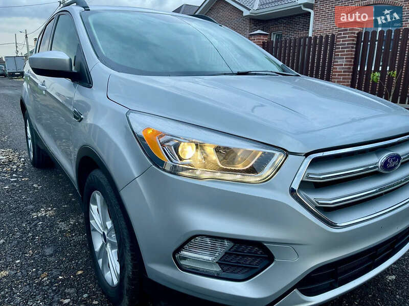 Внедорожник / Кроссовер Ford Escape 2019 в Хмельницком