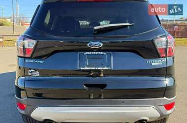 Внедорожник / Кроссовер Ford Escape 2019 в 
