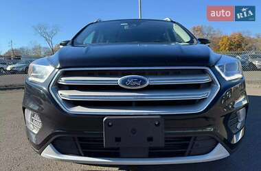 Внедорожник / Кроссовер Ford Escape 2019 в 
