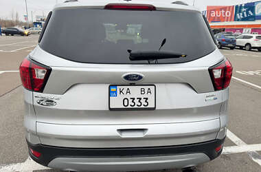 Внедорожник / Кроссовер Ford Escape 2018 в Киеве