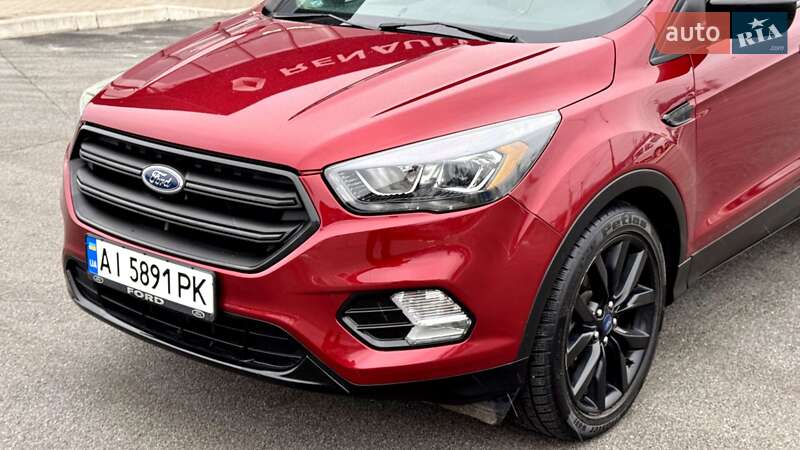 Внедорожник / Кроссовер Ford Escape 2016 в Белой Церкви