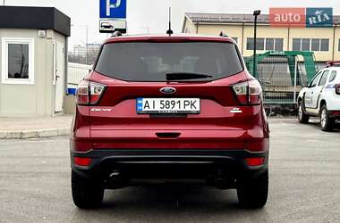 Внедорожник / Кроссовер Ford Escape 2016 в 