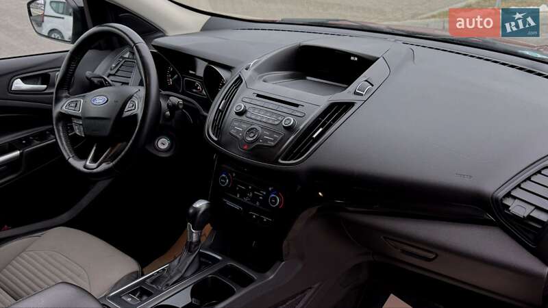 Внедорожник / Кроссовер Ford Escape 2016 в Белой Церкви