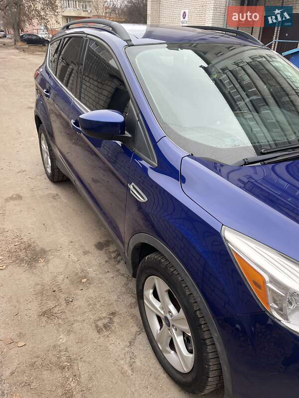 Внедорожник / Кроссовер Ford Escape 2015 в Житомире
