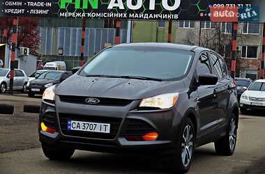 Позашляховик / Кросовер Ford Escape 2015 в Черкасах